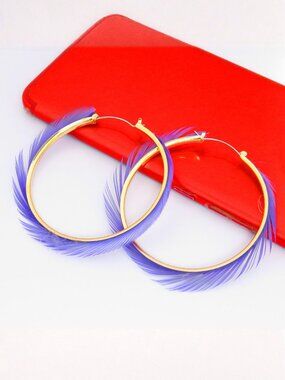 Stylish Gold-Tone Hoop Earrings with Blue Feather Fashion Jewelry for Women